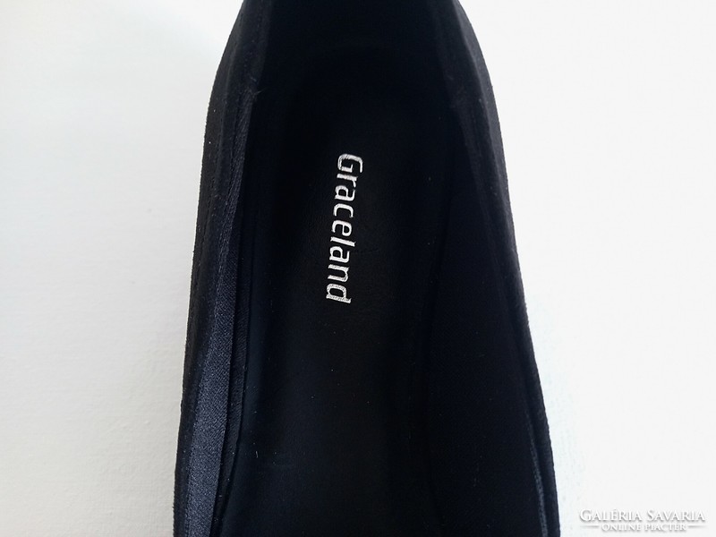 New size 36 elegant black women's shoes from the Graceland brand