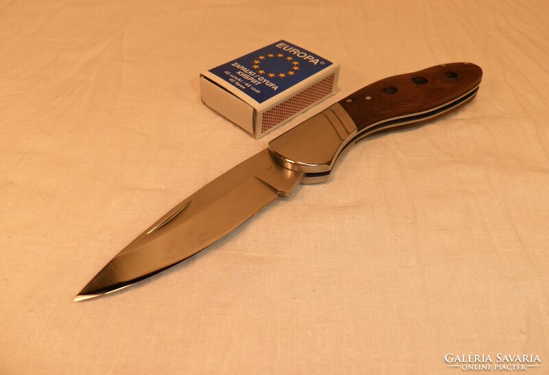 Eie knife with rear lock, from a collection