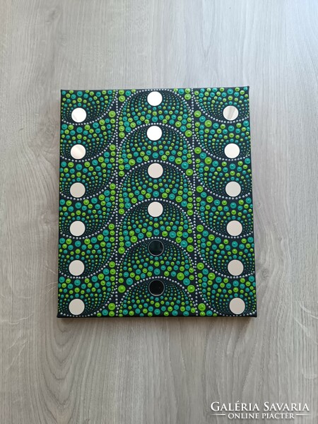 Dotted canvas image