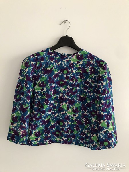 Women's shirt with blue-green-white pattern