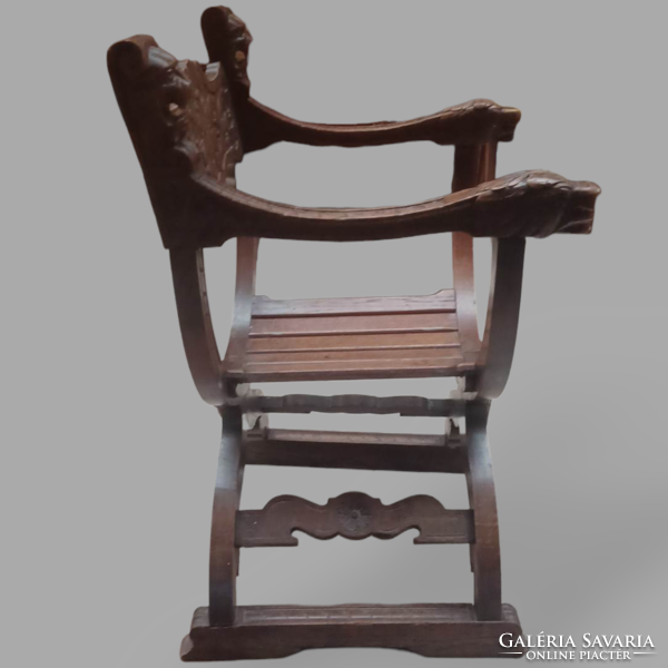 Savonarola chair