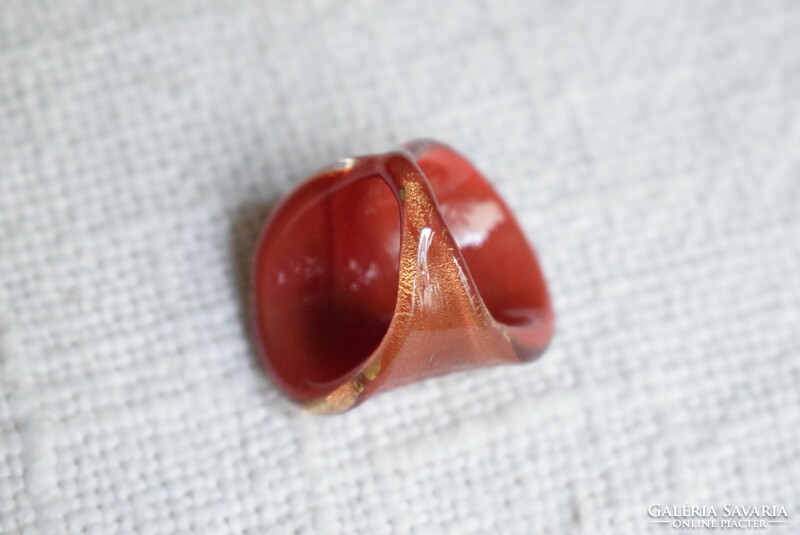 Gyűrű , muranoi üveg , üvegműves termék , 3,2 x 2,5 cm , belső átmérő 1,7 cm