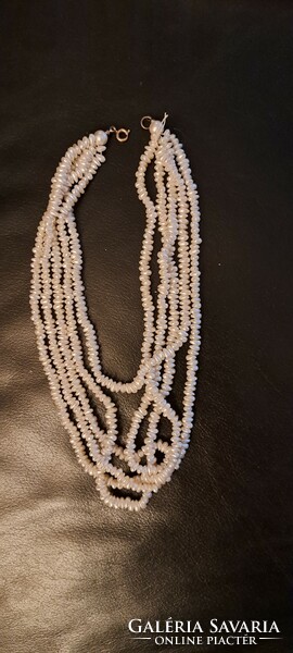 Több soros tenyésztett gyöngy nyaklánc, 36 cm