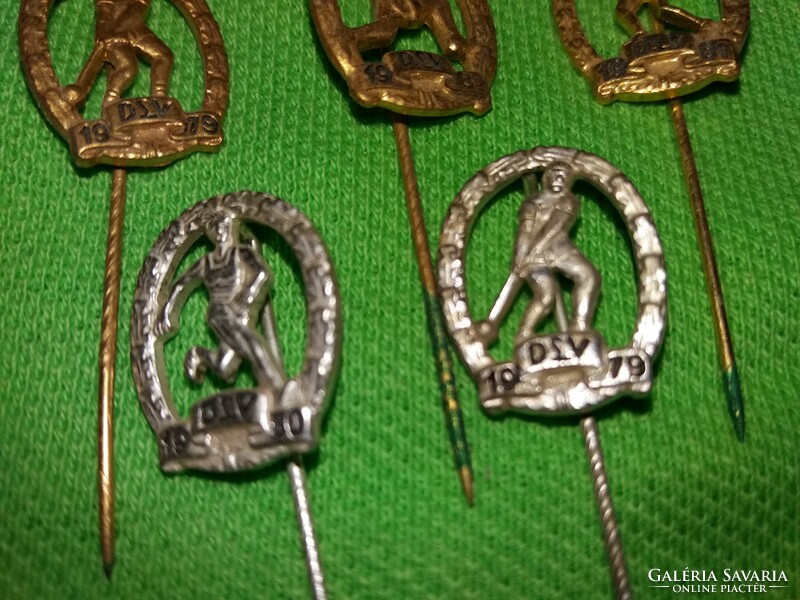 1970-80 Old athletics badges gold silver bronze grade different - different 5 pieces together according to the pictures
