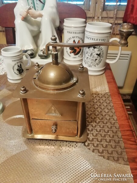 Ramses antique copper grinder in good condition