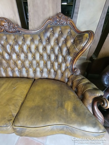 Baroque leather chesterfield sofa