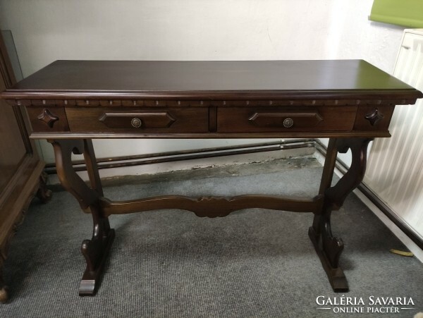 Console table / side table of demanding design, with two drawers, in perfect condition