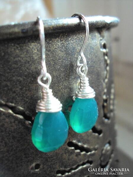 Silver earrings with chrysoprase
