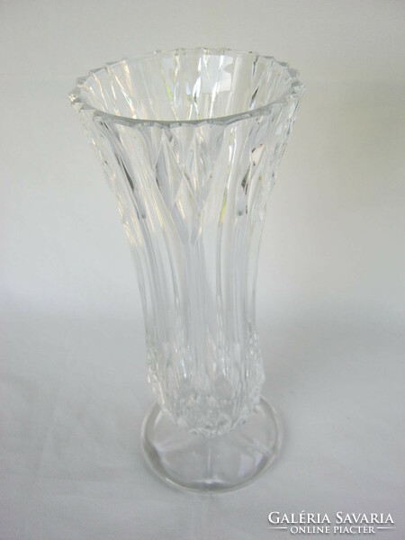 Beautifully shaped thick glass base vase 25 cm weighs 1 kg