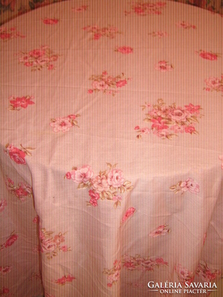 Charming vintage style rose tablecloth