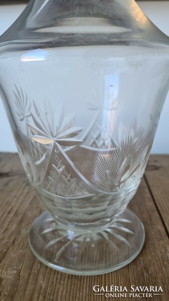 Metszett mintás likörös üveg