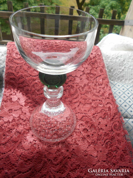Cup shape--bottom part bubble glass goblet, beautiful craftsmanship. 19.5 Cm