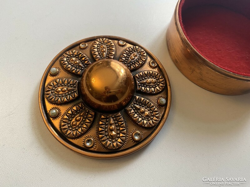 Lignifer-marked retro copper jewelery box with decorative lid