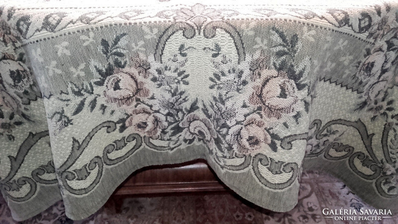 Gobelines vintage tablecloth and bedspread - art&decoration