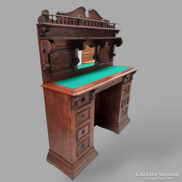 Neo-Renaissance platform desk