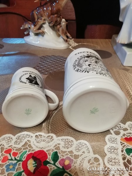 From the Hollóháza porcelain dog trainer honorarium collection