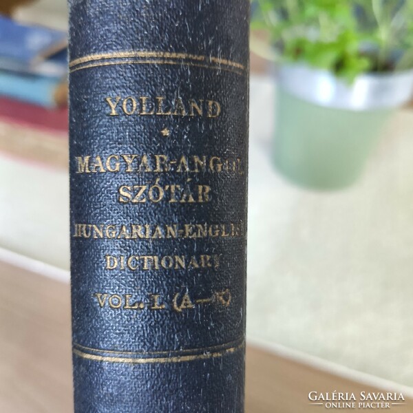 Dr. Yolland Arthur magyar-angol szótár