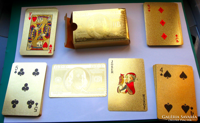 Plasztik francia kártya csomag – 100 Dolláros hátlap mintával – Arany színű - 52+2 lap