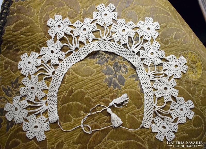 Crocheted needlework lace collar, dress decoration accessory, inner length 43 cm, width: 10 cm