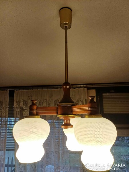 Three-pronged ceiling lamp