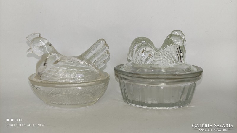 Kettő darab figurális tyúk forma tetővel üveg fedeles tároló csirke vajtartó kínáló