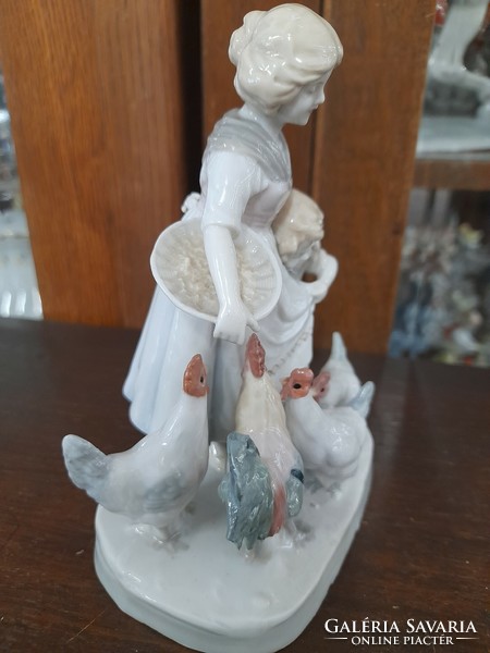 Német,Germany Limbach 1913-1920 Baromfit Etető Anya Gyermekével Porcelán Figurális Életkép.14.5 cm.