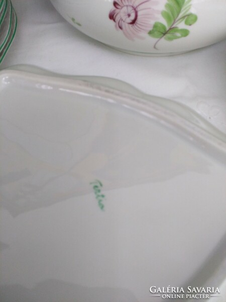 Herend tertia porcelain tableware with an aster pattern