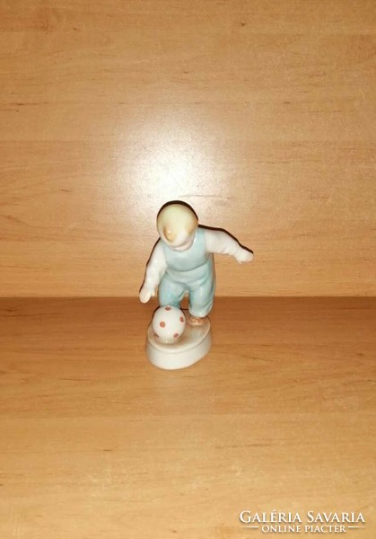 Zsolnay porcelain ball boy figure (po-3)