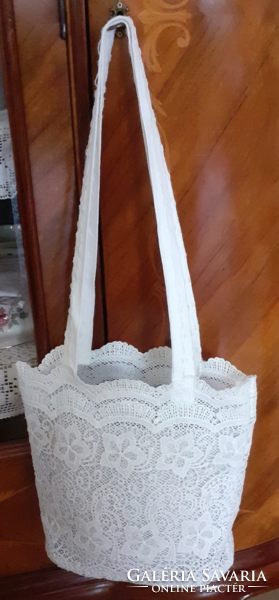 Gyönyörű csipke táska. 33x30x13 cm