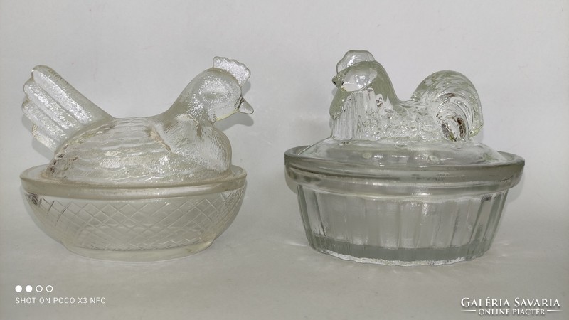 Kettő darab figurális tyúk forma tetővel üveg fedeles tároló csirke vajtartó kínáló