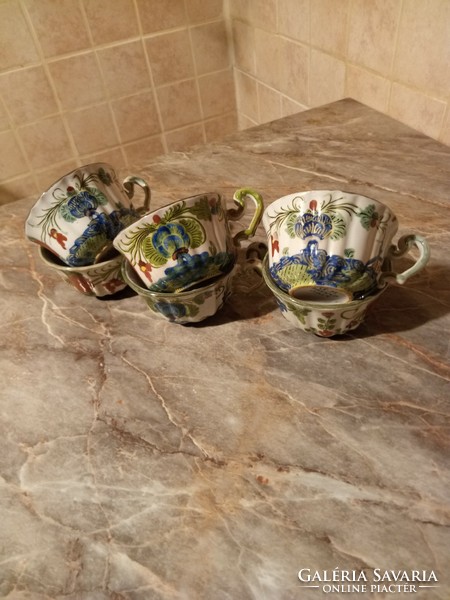 Faenza olasz kézzel festett teás csészék