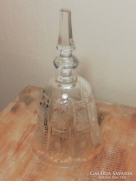 Decorative crystal bell