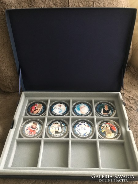 Tribute to heroes coin collection