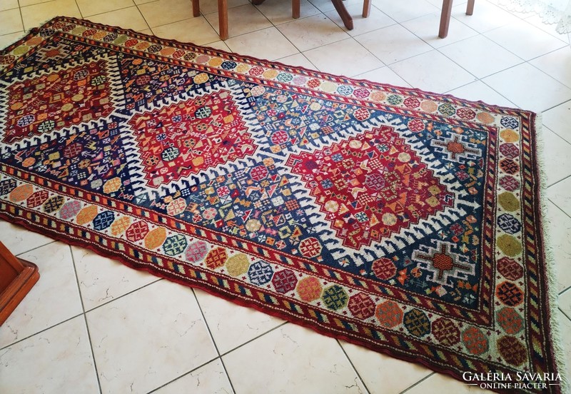 Caucasian shirvan carpet with animal motifs - 120x260 cm