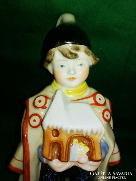 A rare Nativity figure from Herend