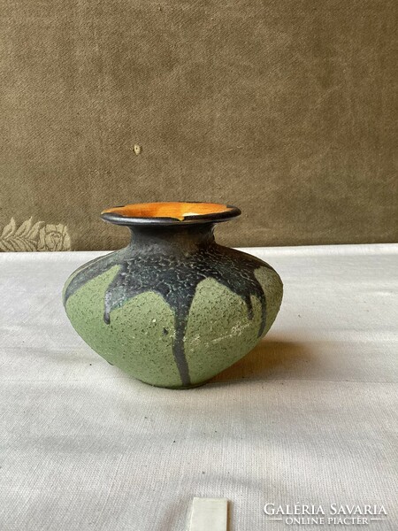 Retro ceramic vase 11 cm.