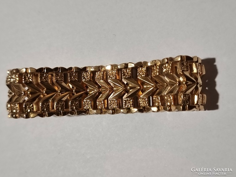 Gold luxury bracelet 18k