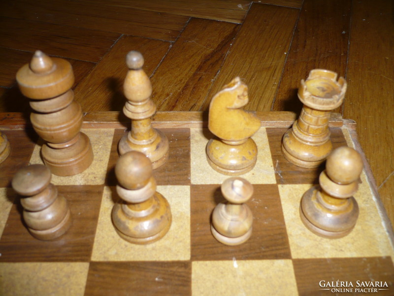 Régi fa sakk készlet
