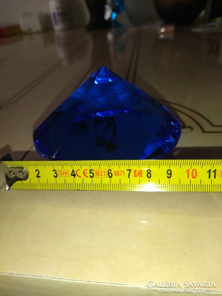 Beautiful huge lead crystal ornament paperweight