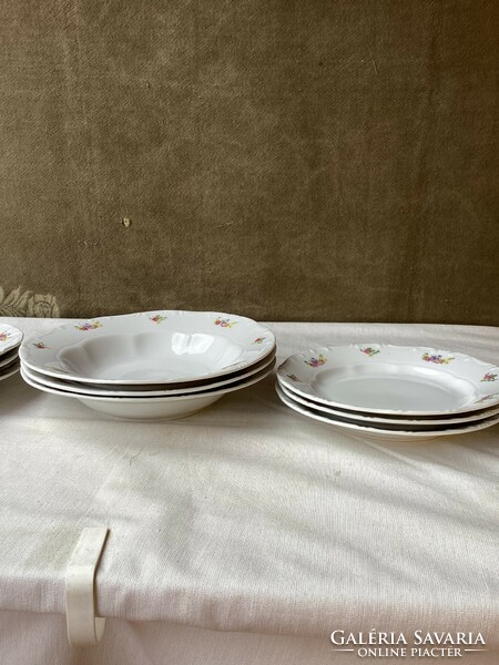 Small Zsolnay porcelain plates with flowers.