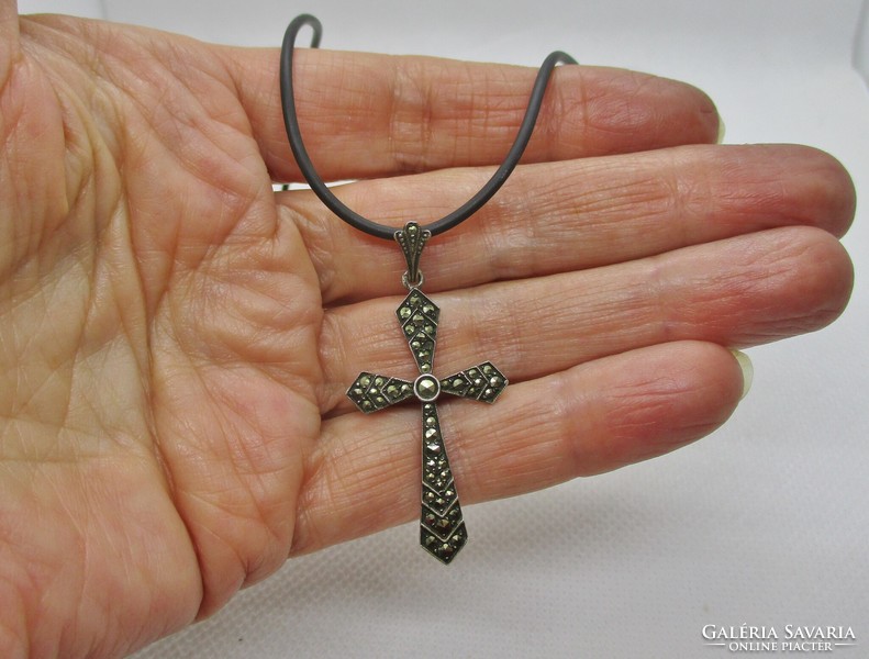 Elegant rubber silver necklace with an old marcasite silver cross