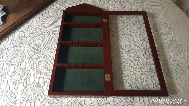 Mahogany-framed, wall-mounted commemorative spoon hanging display case
