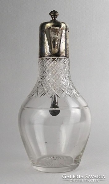 1R010 Régi csiszolt üveg asztali kiöntő ezüst felső résszel 18.5 cm