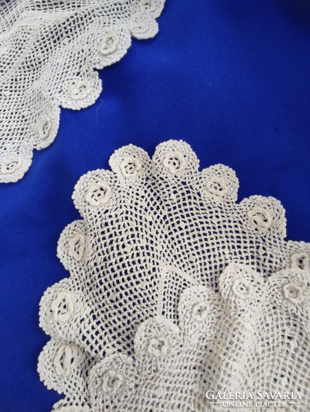 5 pieces of thread lace tablecloth