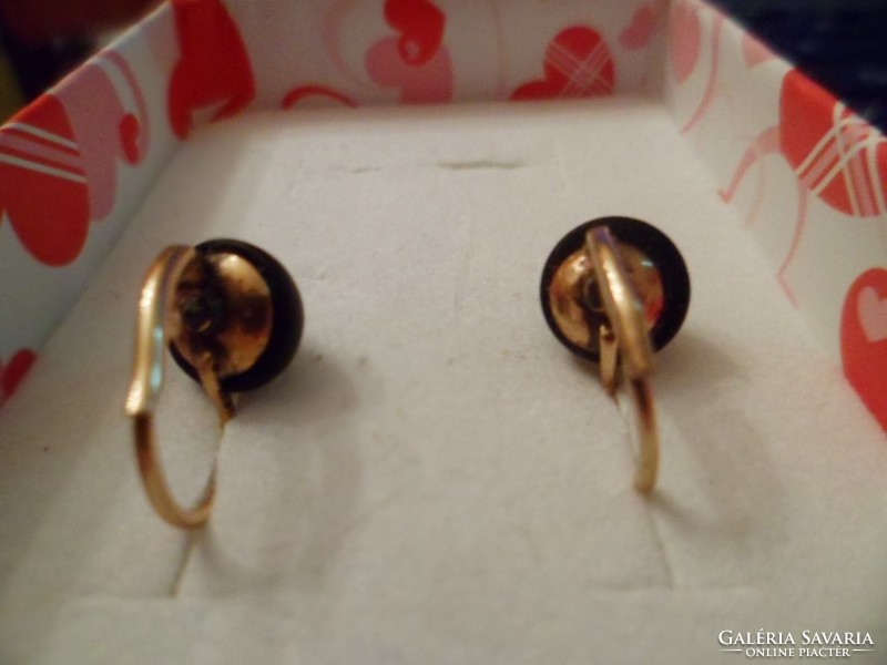 Antique gold earrings / gaga