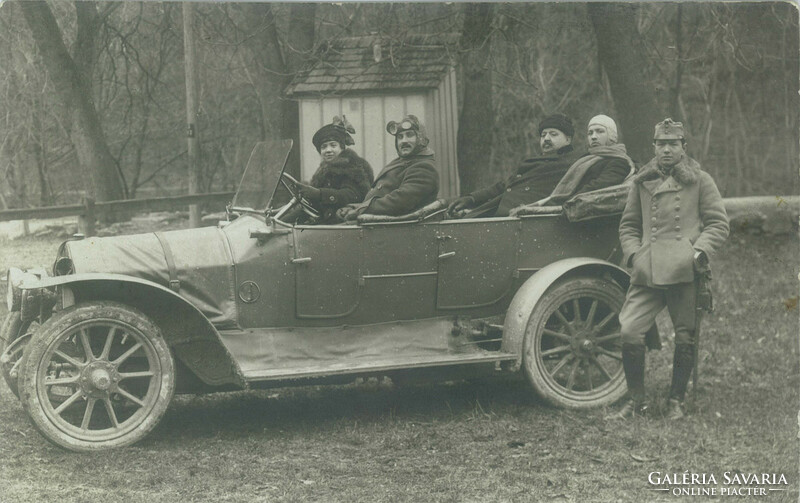 1910s. Baden. Classy company on a road trip.