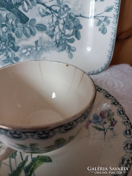 Earthenware tea cup set