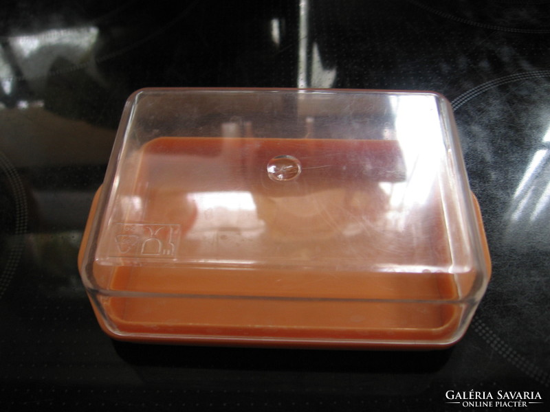 Retro narancs-átlátszó műanyag vajtartó