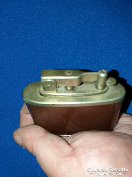 Antique military large flint lighter that can be filled with anything, flawless according to the pictures