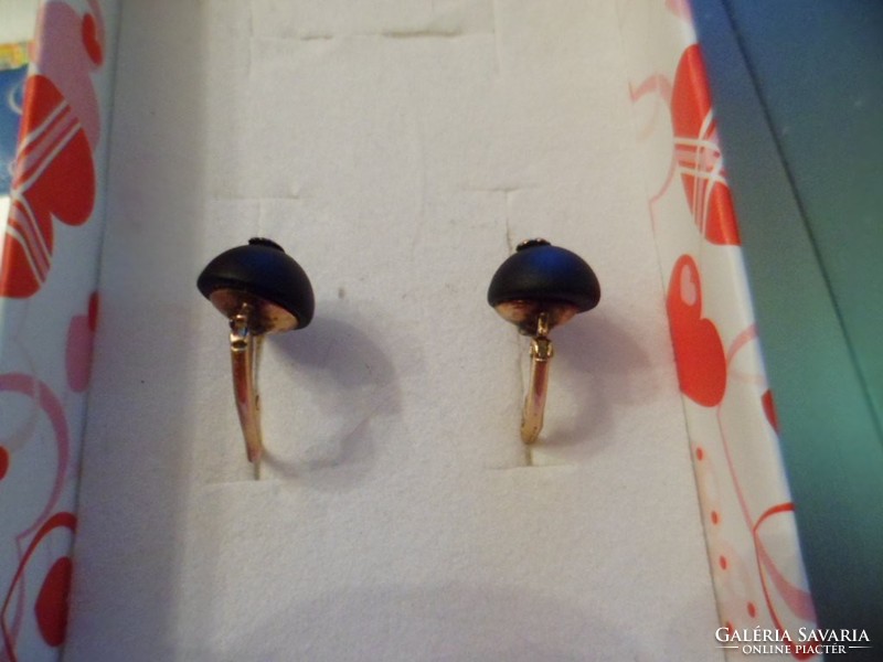 Antique gold earrings / gaga